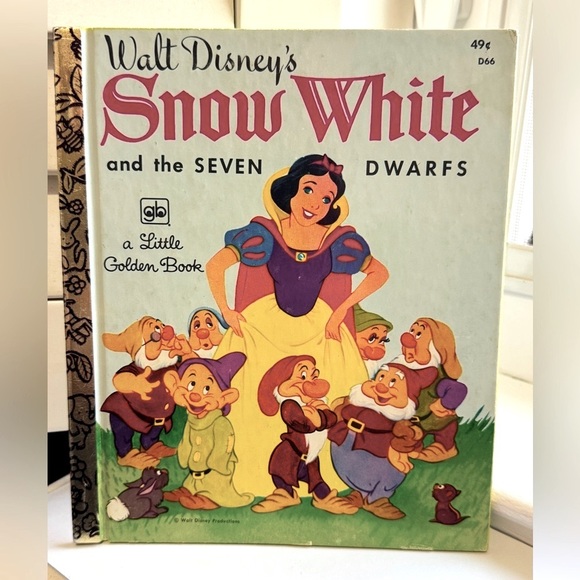 📚Vintage Cute 1978 Snow White and the Seven Dwarfs Little Golden Book for Kids - Picture 16 of 16